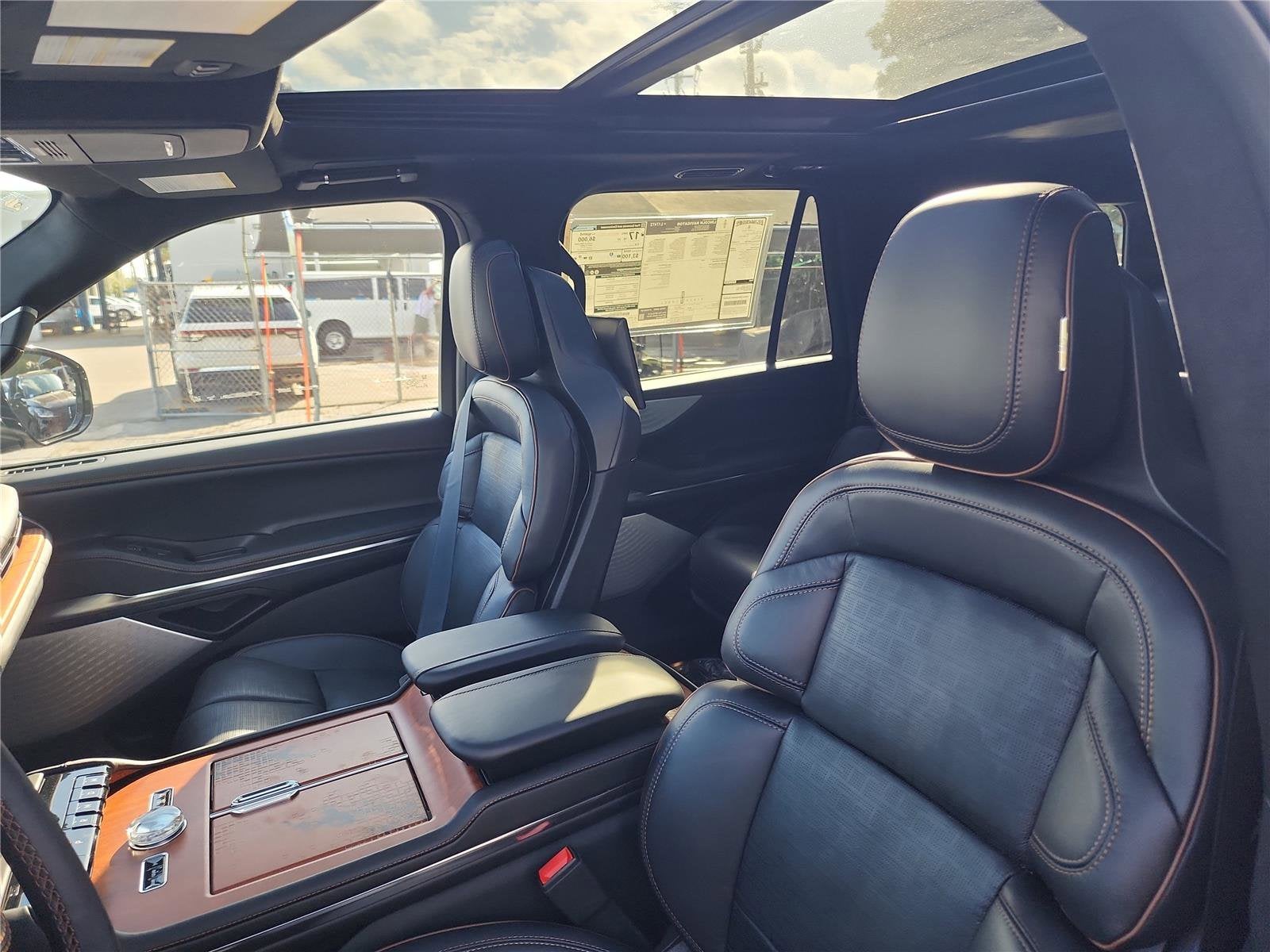 2025 Lincoln Navigator Black Label