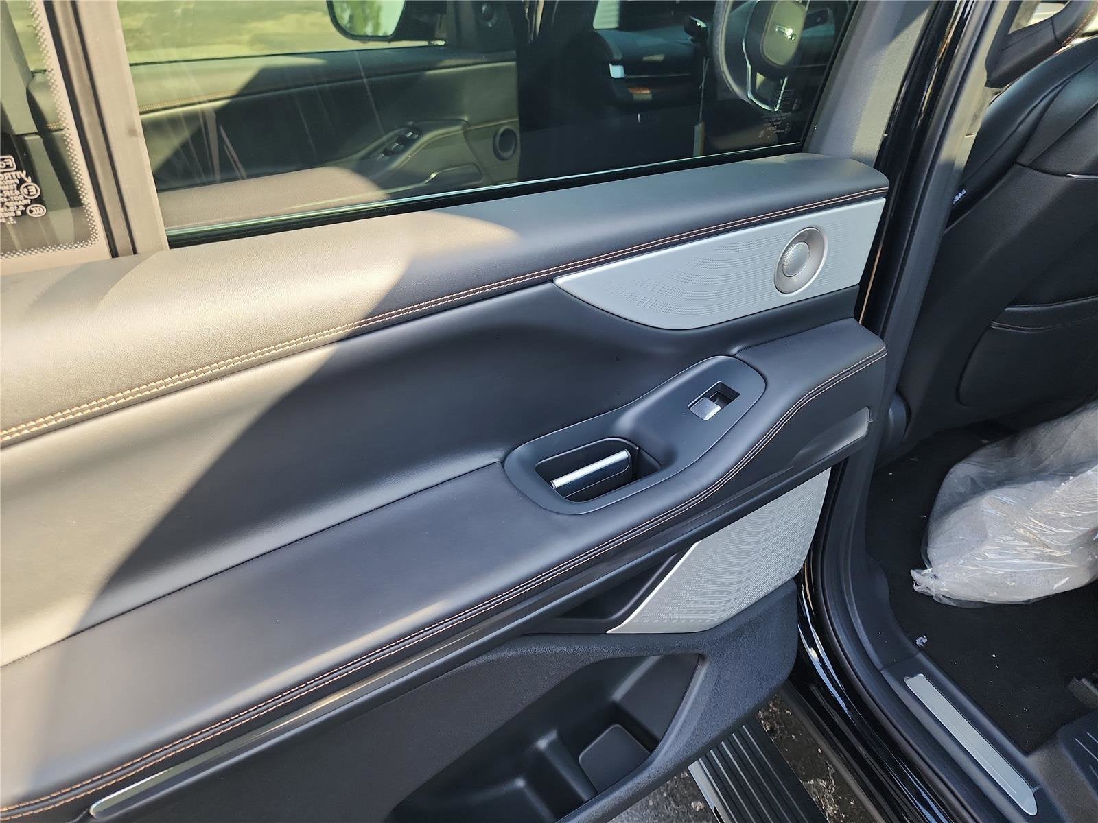 2025 Lincoln Navigator Black Label