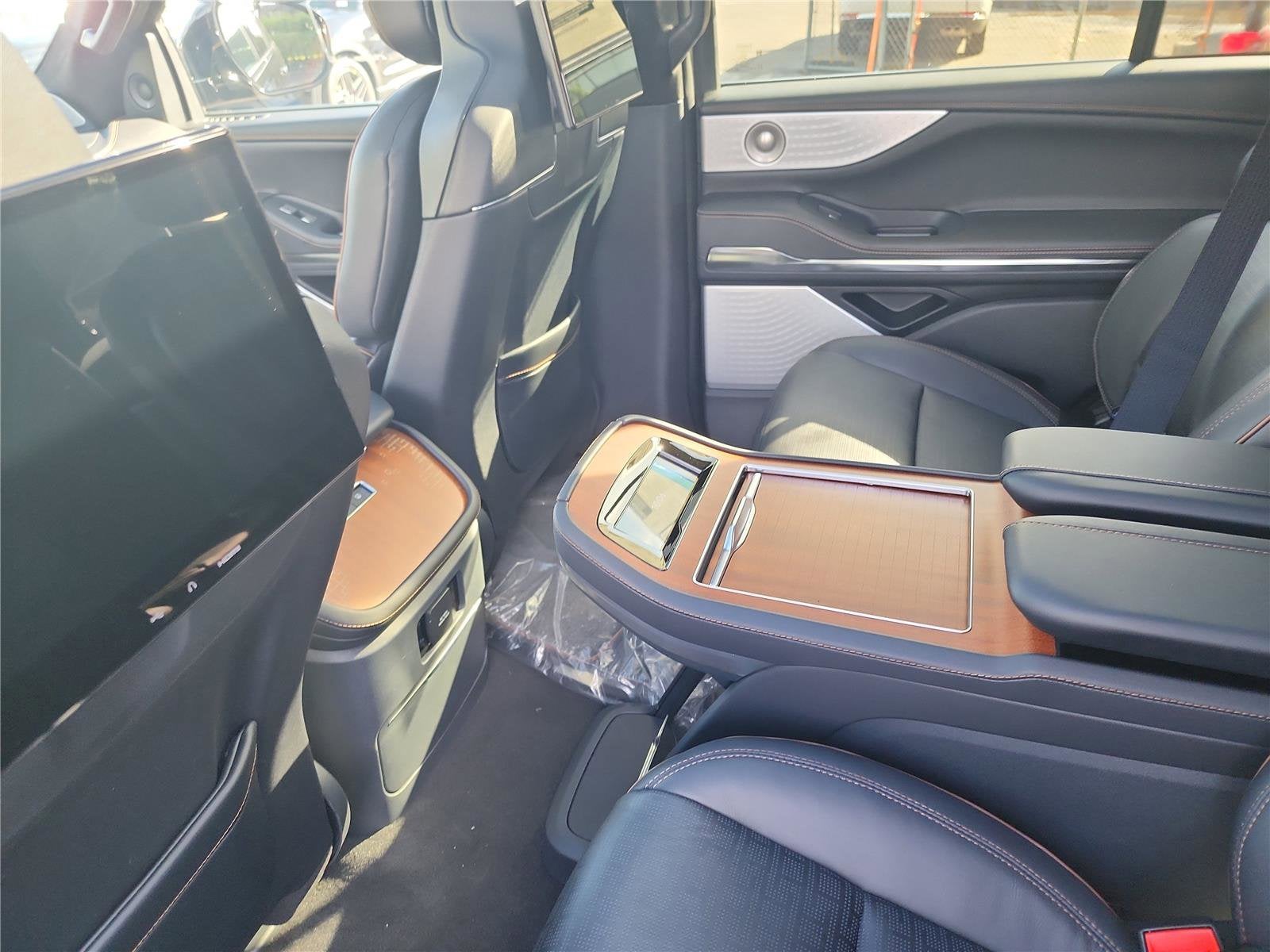 2025 Lincoln Navigator Black Label