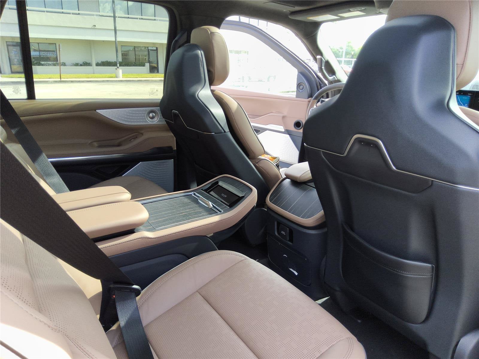 2027 Lincoln Navigator Black Label