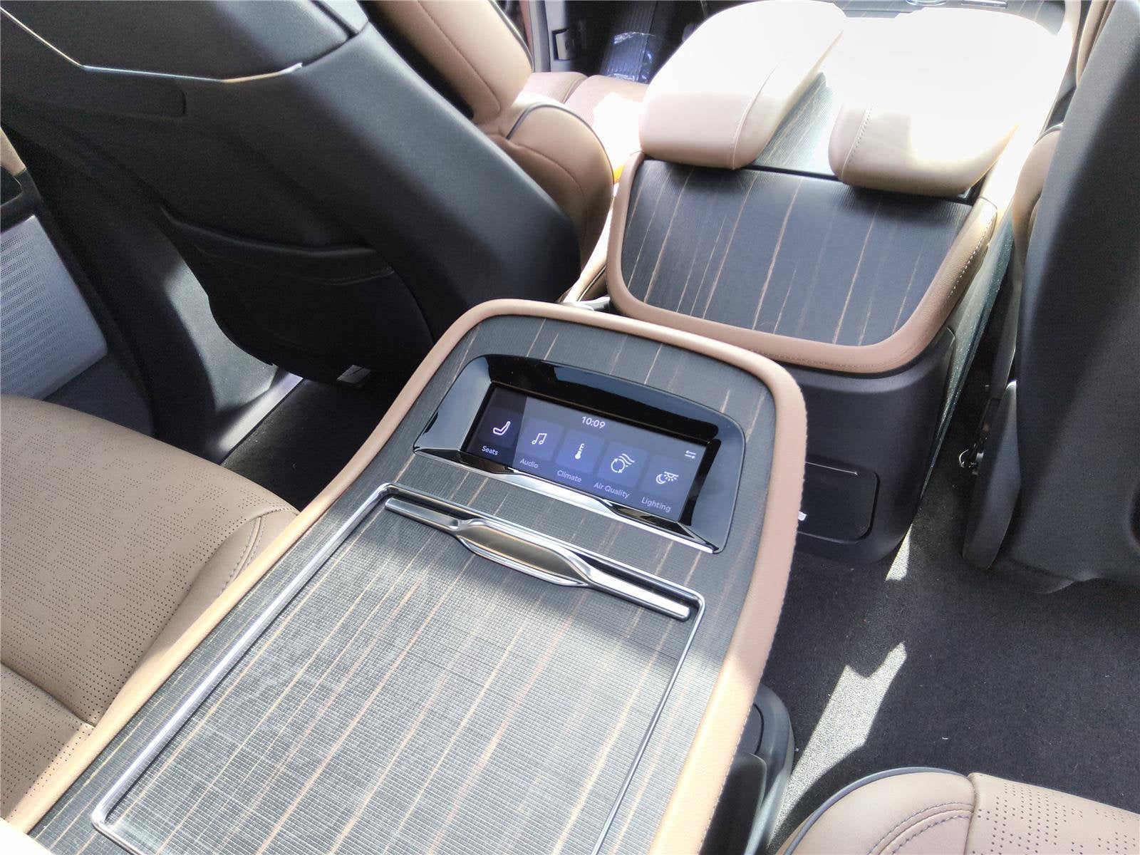 2027 Lincoln Navigator Black Label