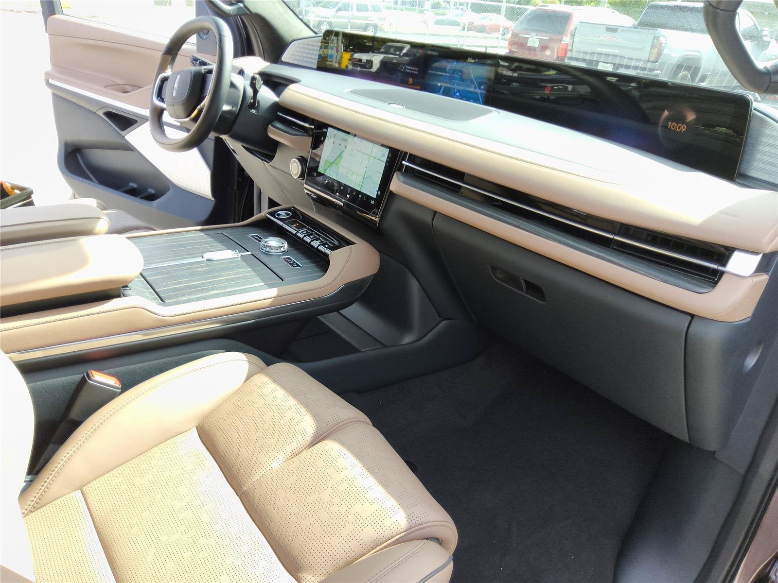 2027 Lincoln Navigator Black Label