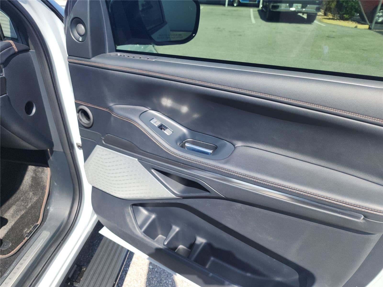 2025 Lincoln Navigator Black Label