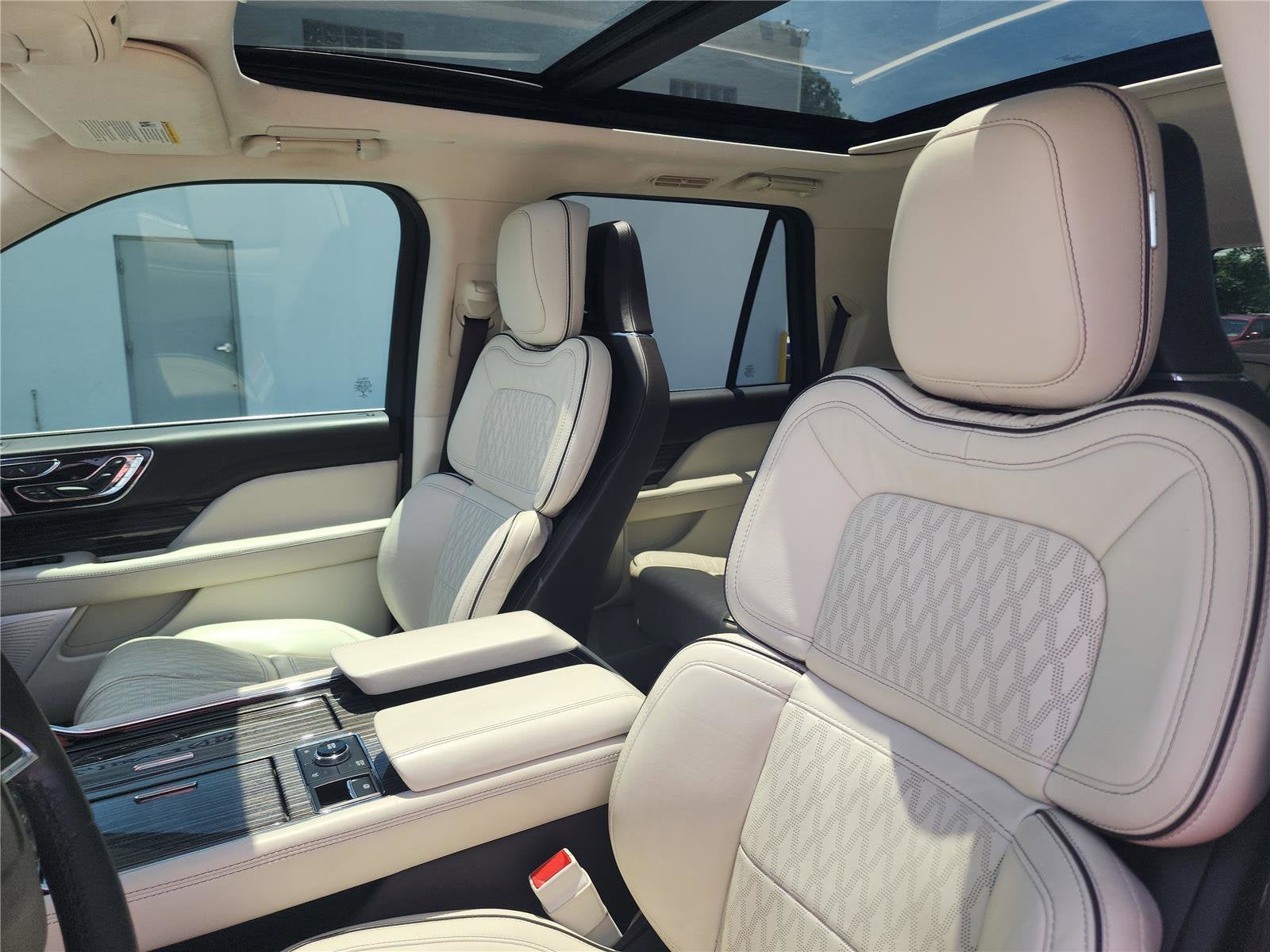 2022 Lincoln Navigator Black Label