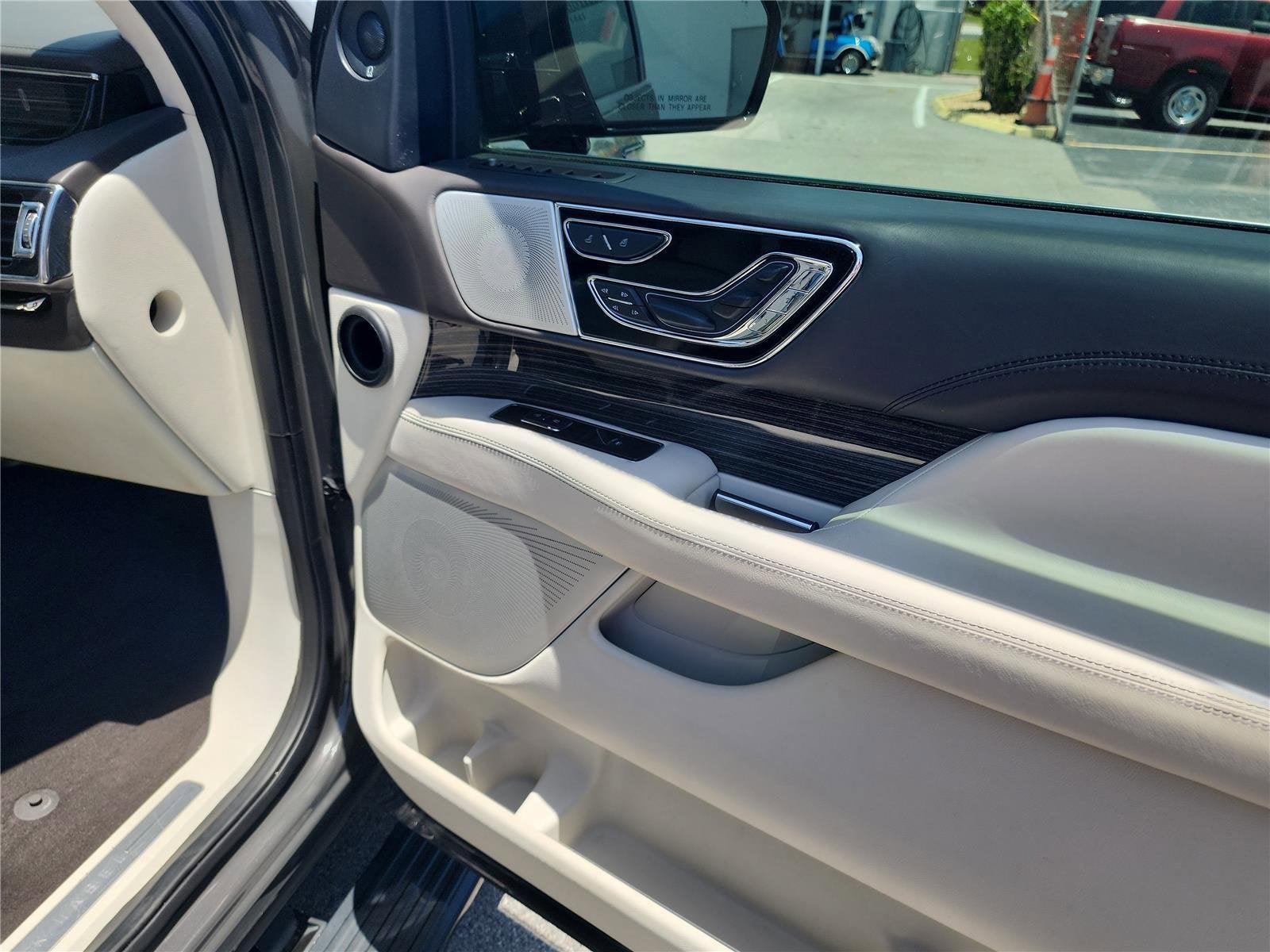 2022 Lincoln Navigator Black Label