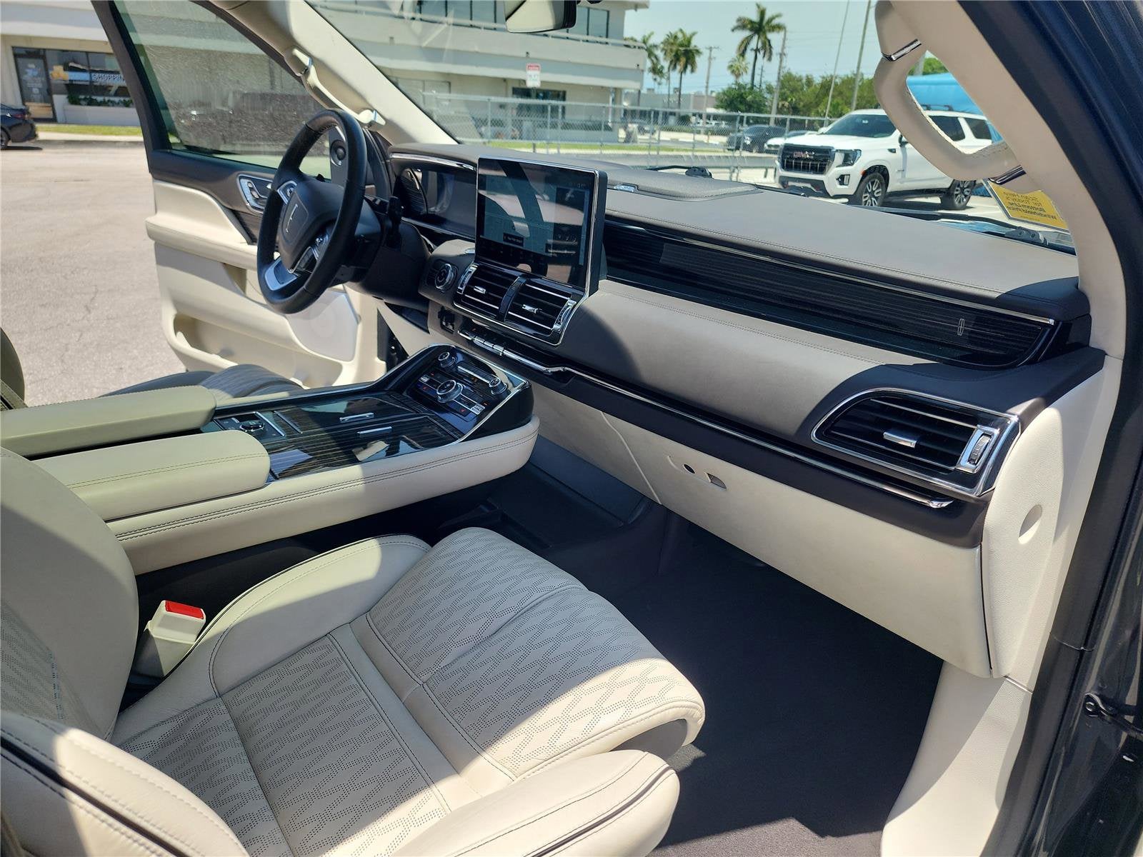 2022 Lincoln Navigator Black Label