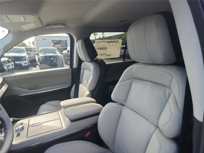 2026 Lincoln Navigator Premiere