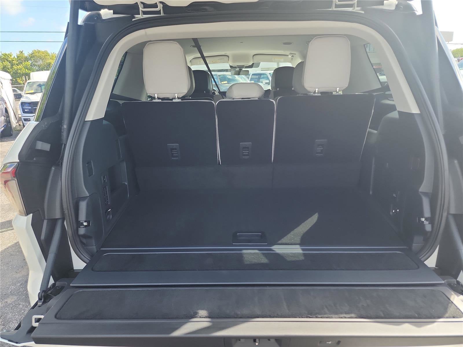 2026 Lincoln Navigator Premiere