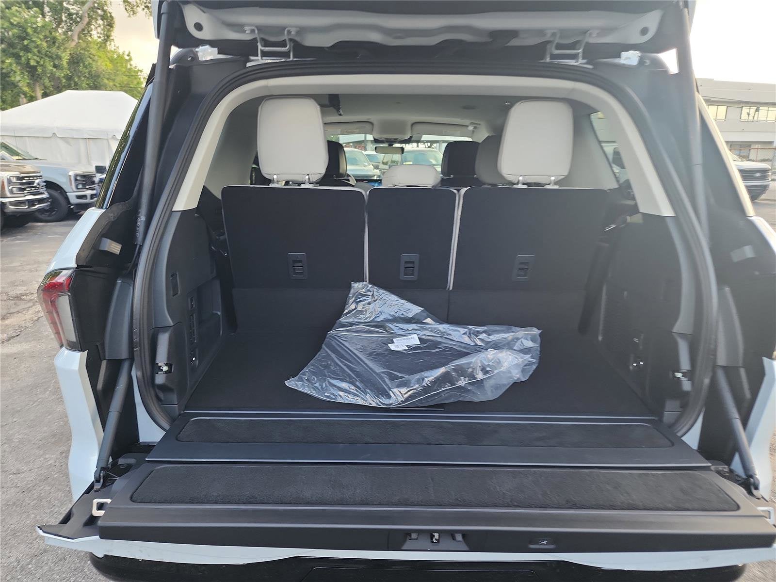 2026 Lincoln Navigator Premiere