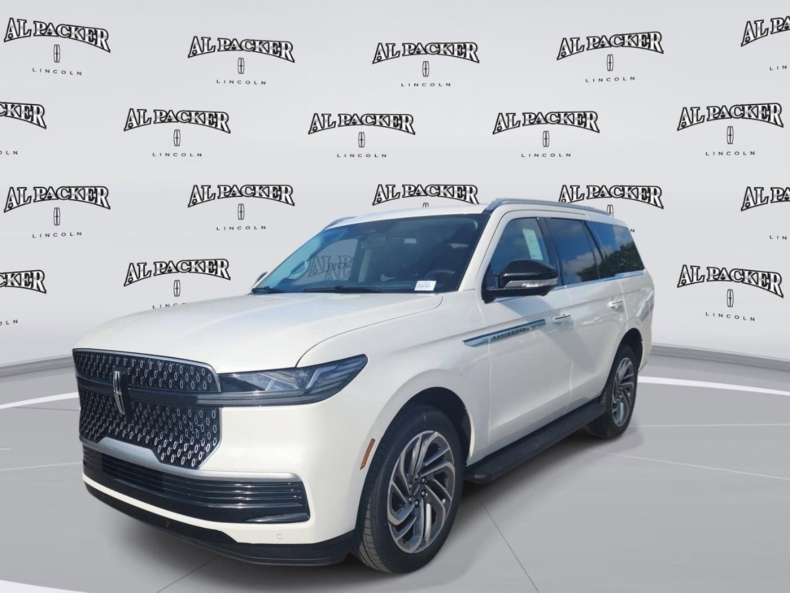 2026 Lincoln Navigator Premiere AWD's photo