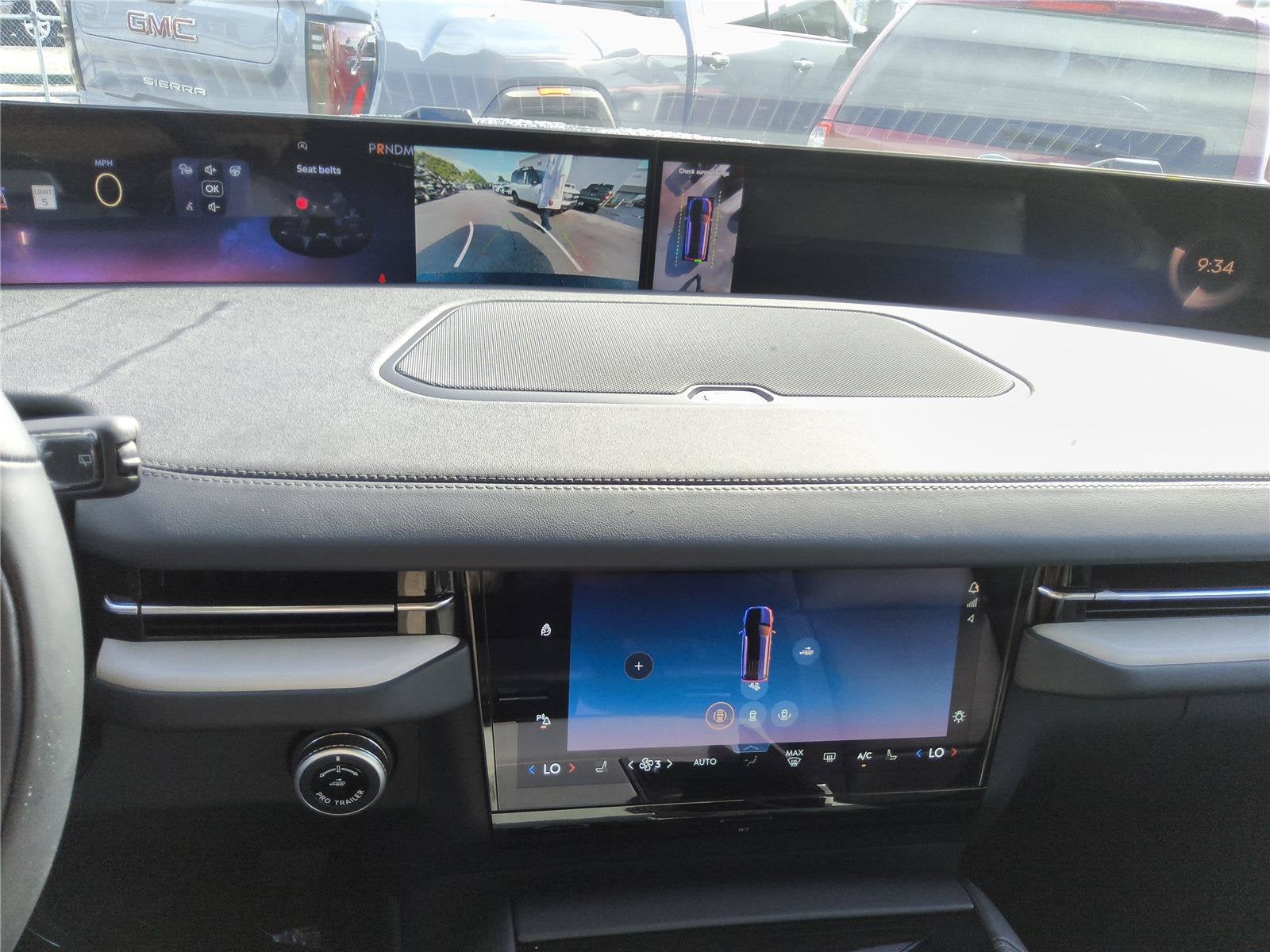 2027 Lincoln Navigator Premiere