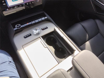 2027 Lincoln Navigator Premiere