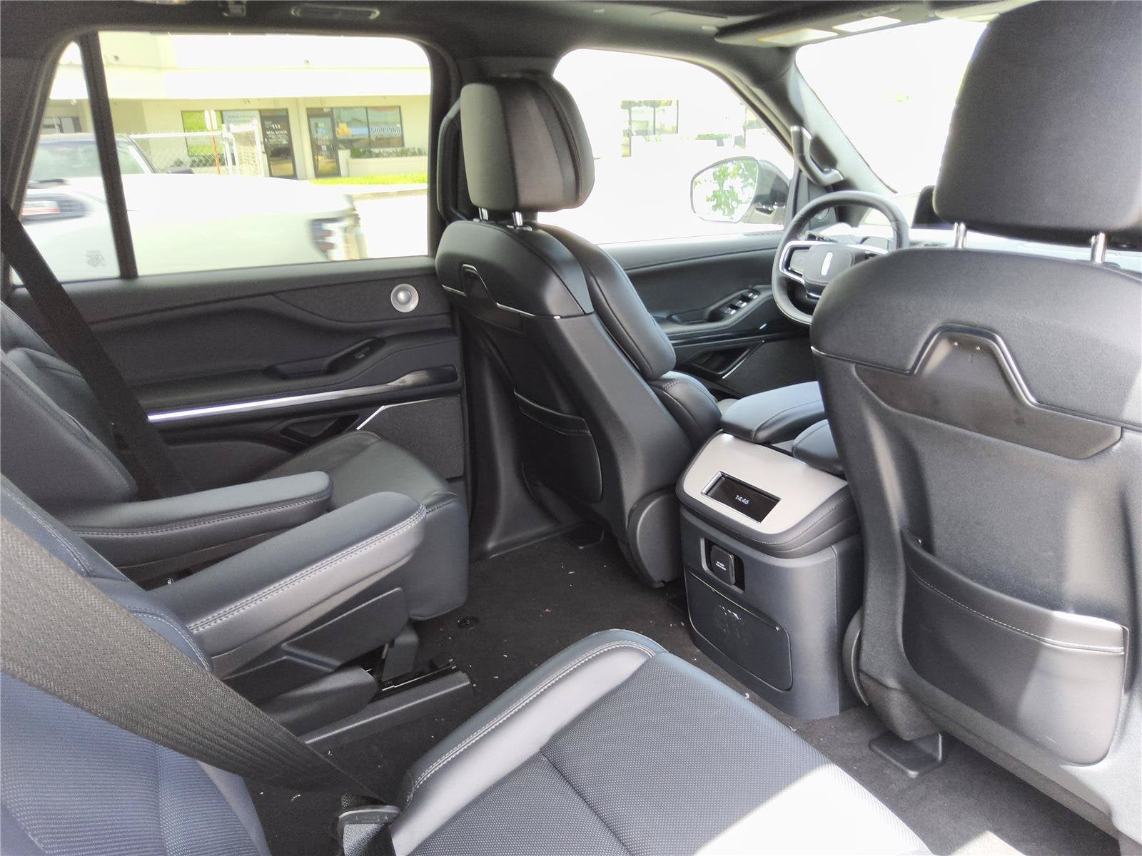2027 Lincoln Navigator Reserve