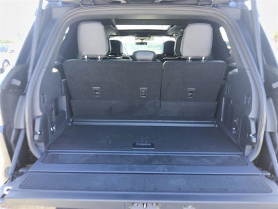 2027 Lincoln Navigator Reserve