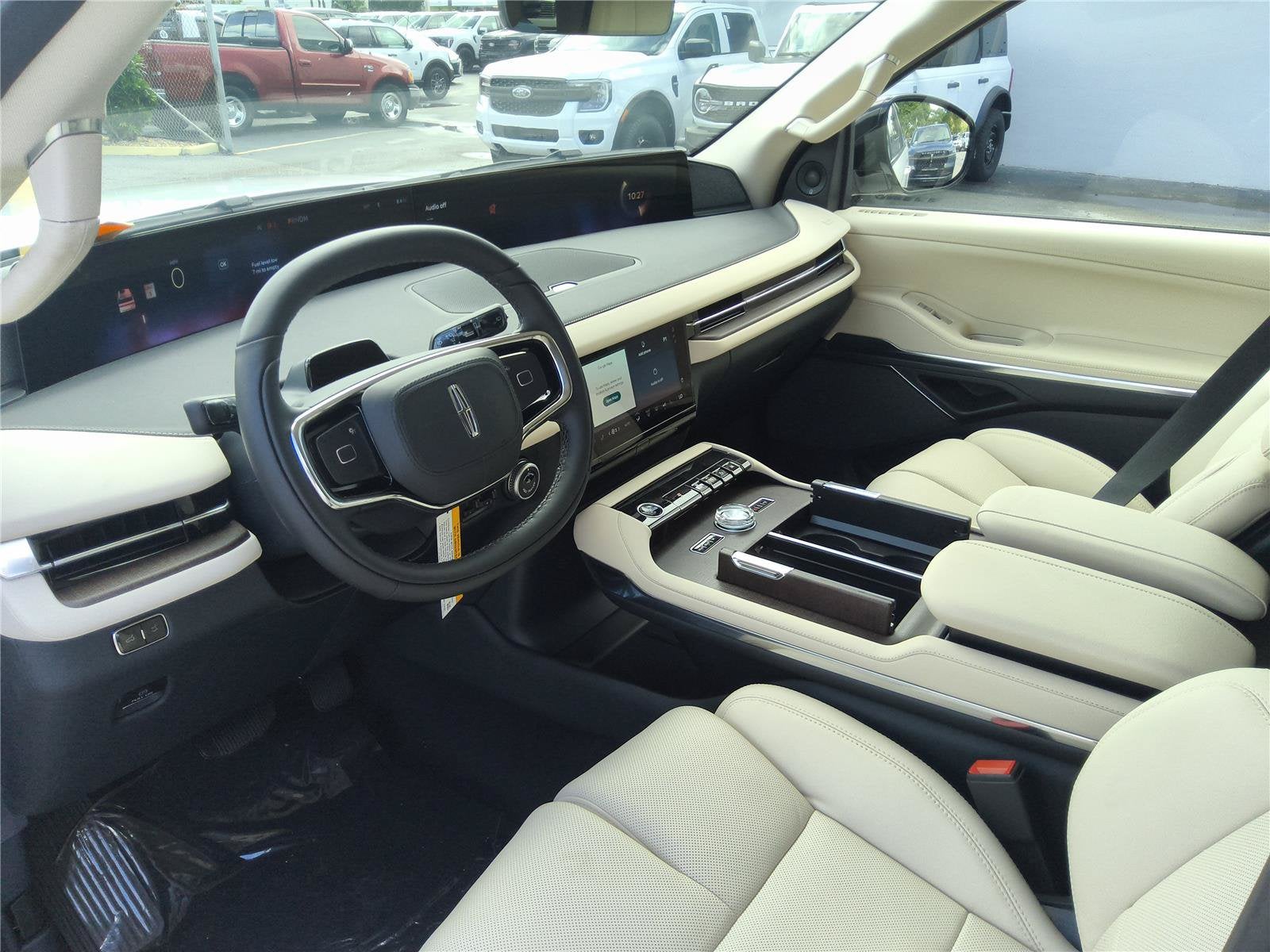 2027 Lincoln Navigator L