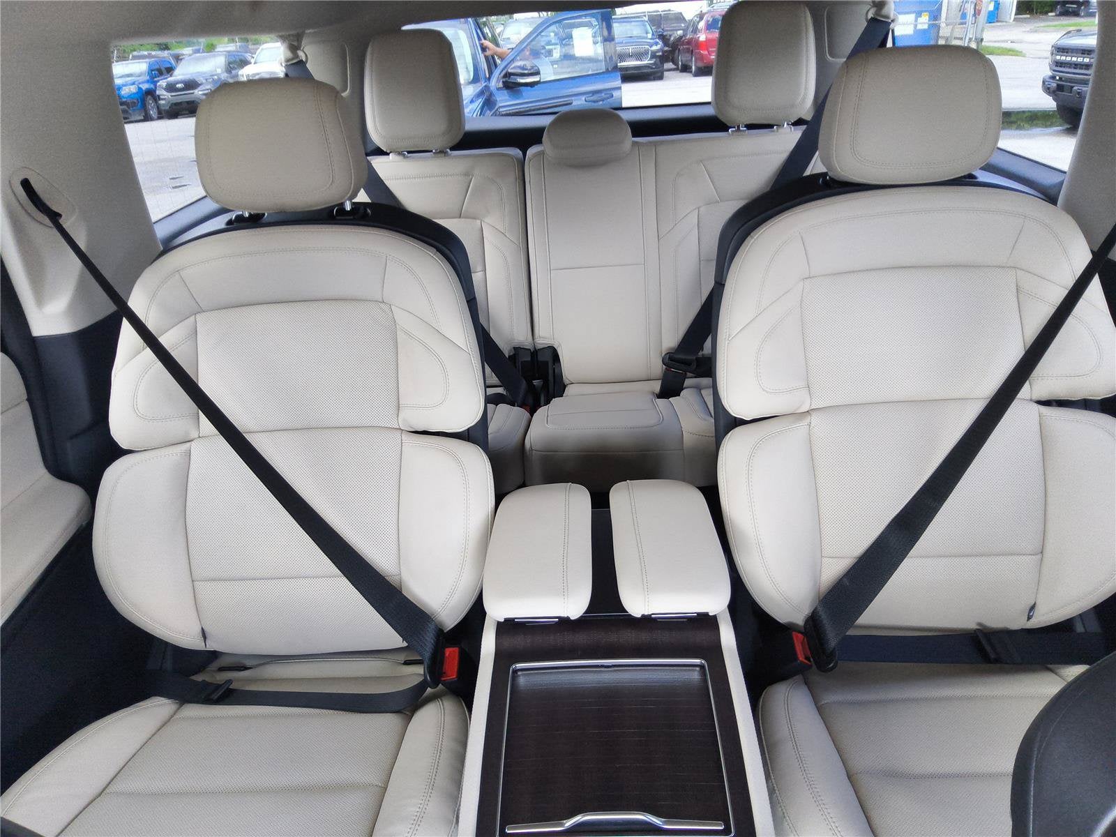 2027 Lincoln Navigator L