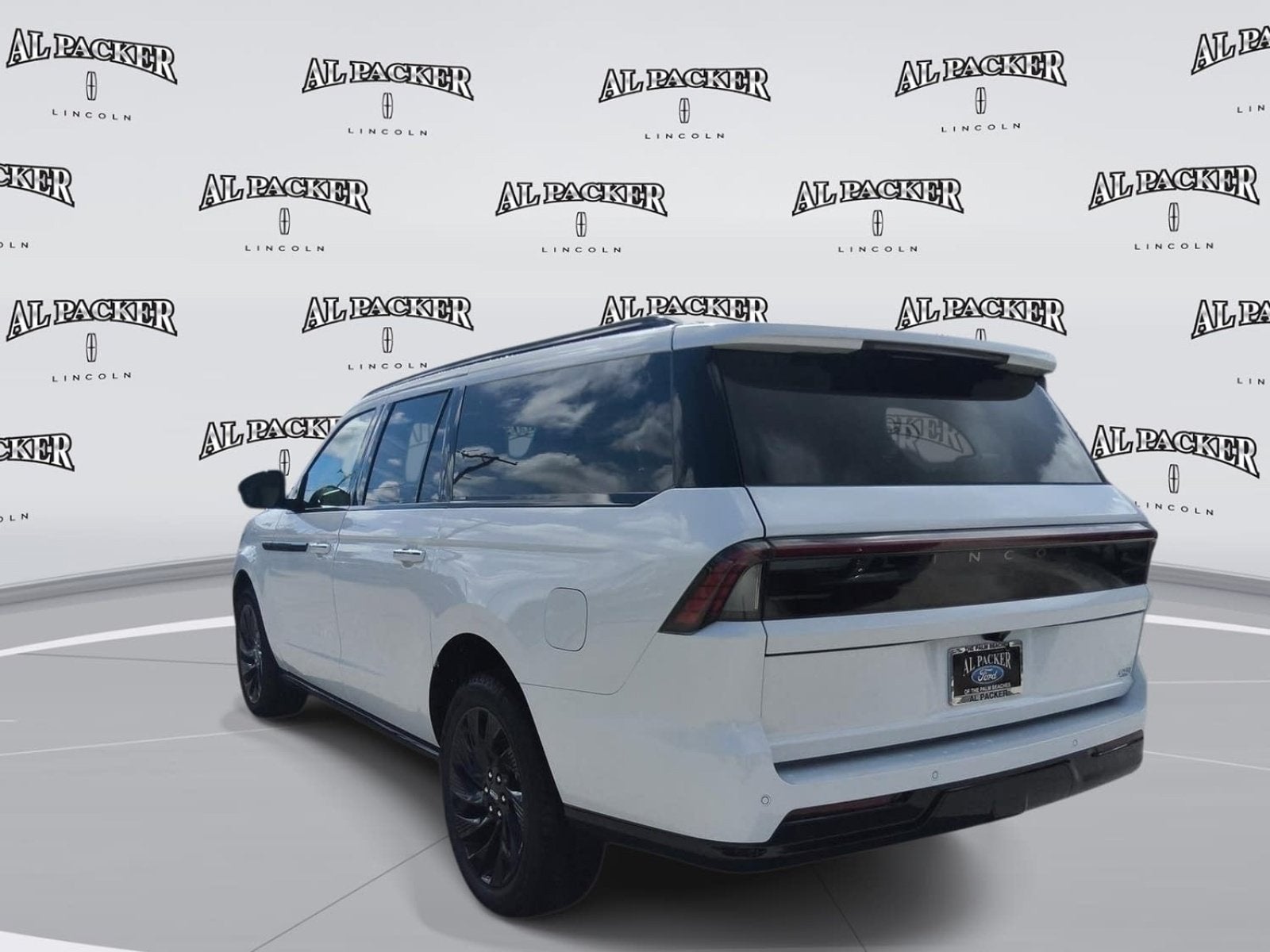 2027 Lincoln Navigator L