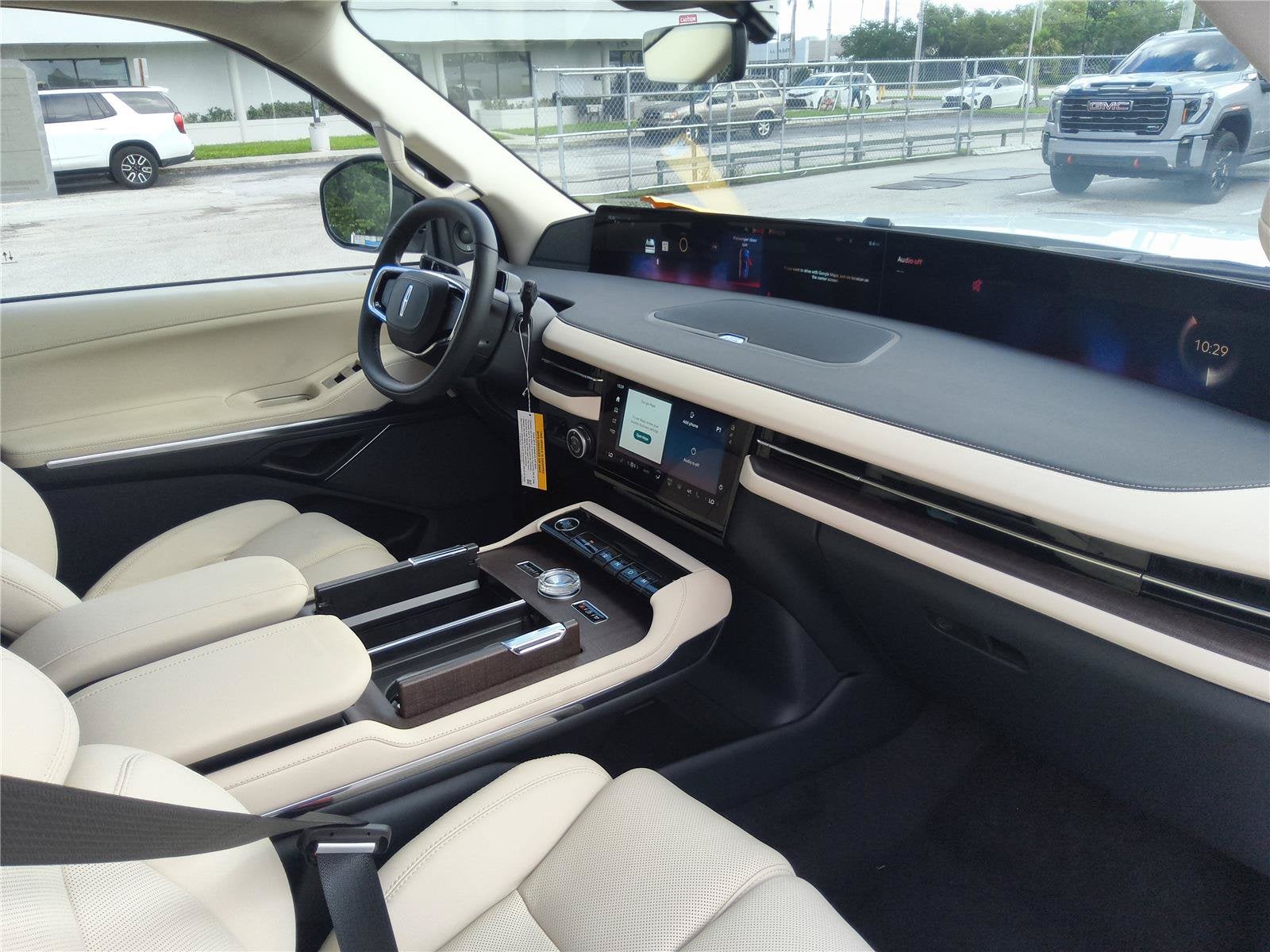 2027 Lincoln Navigator L