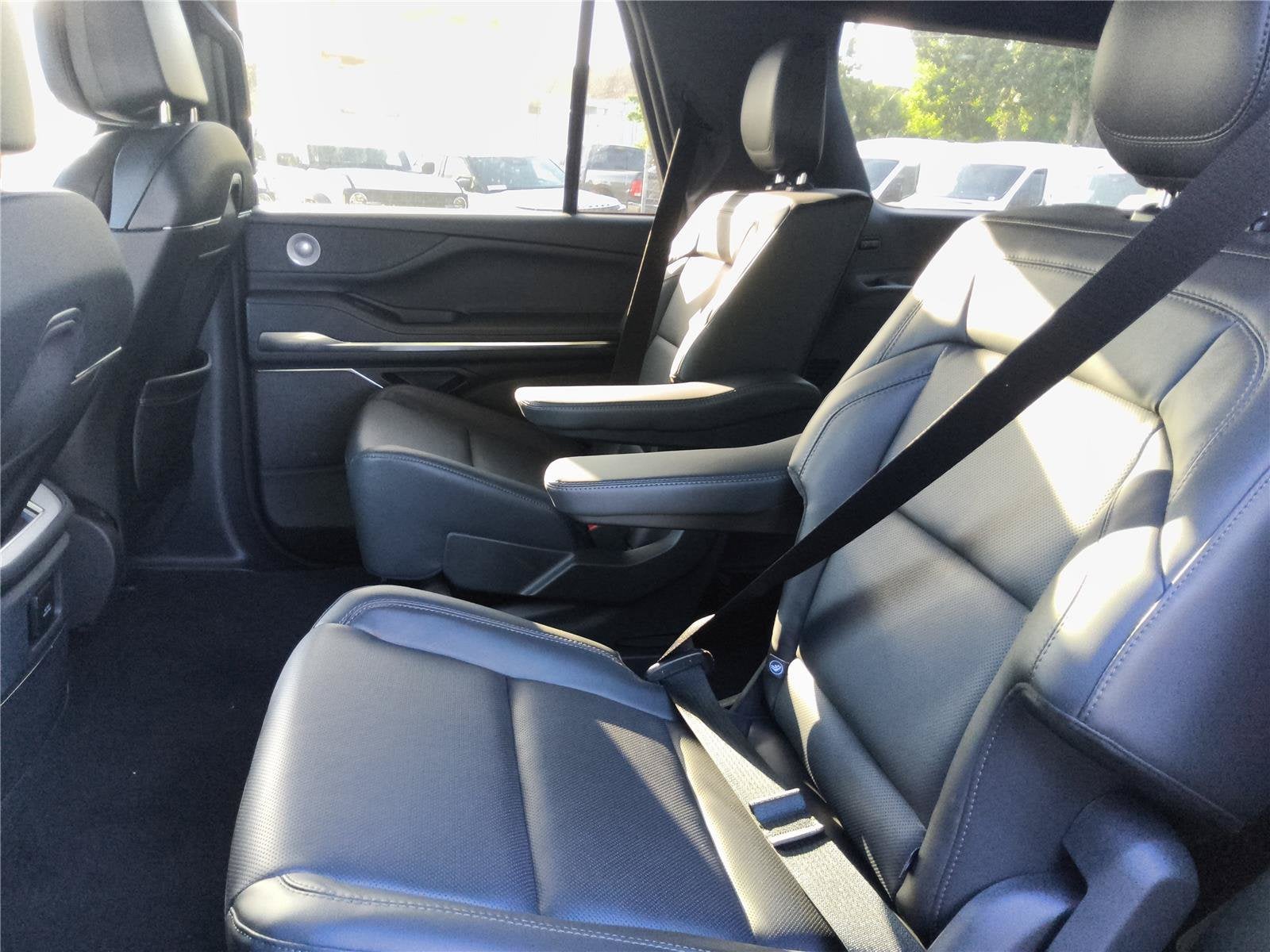 2027 Lincoln Navigator L