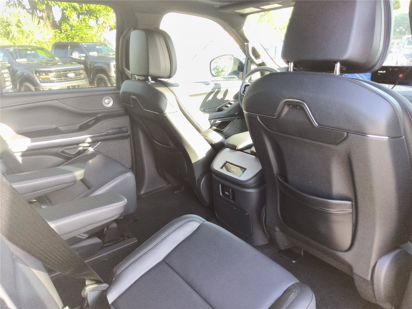 2027 Lincoln Navigator L