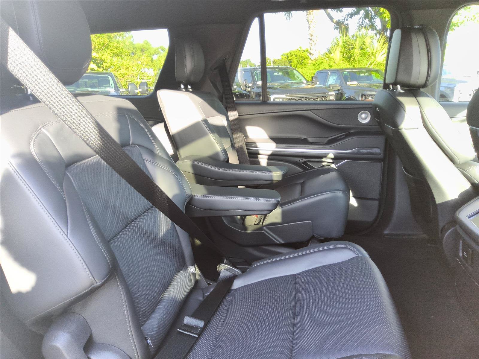 2027 Lincoln Navigator L