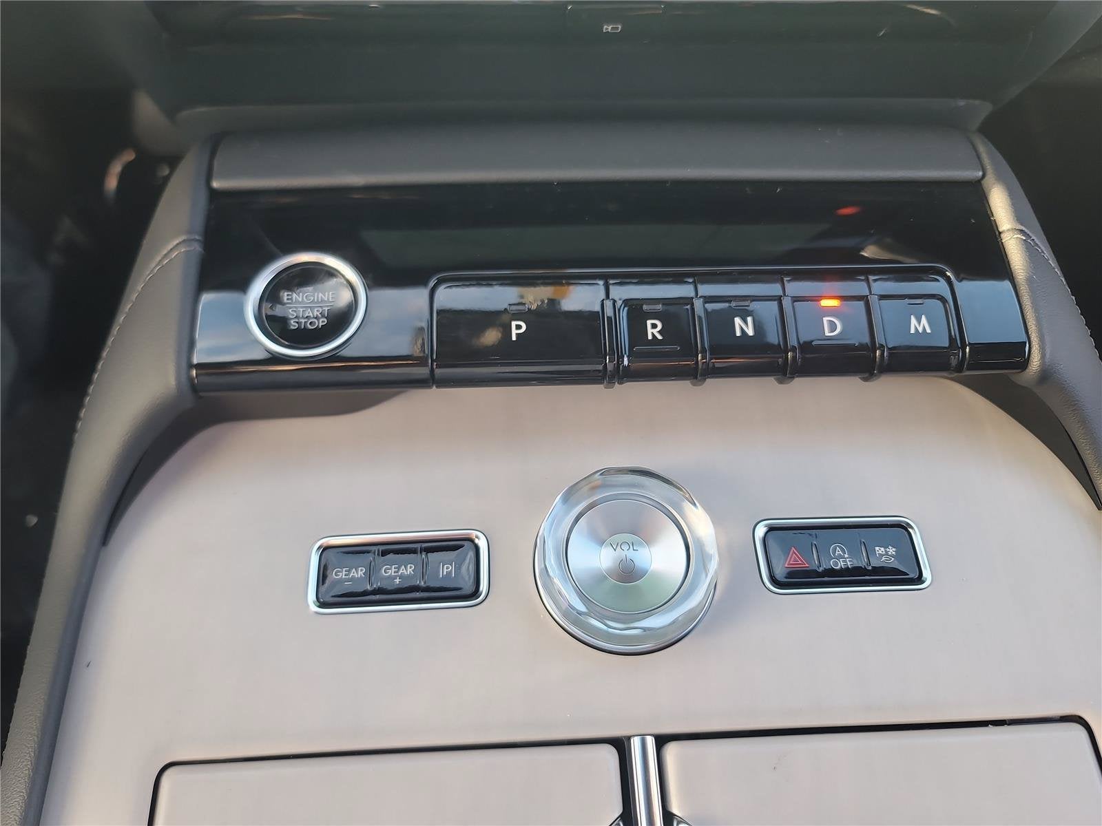 2027 Lincoln Navigator L