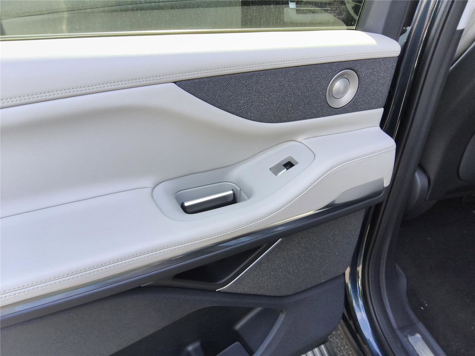 2026 Lincoln Navigator L