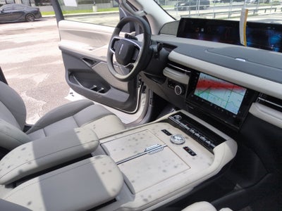 2026 Lincoln Navigator L