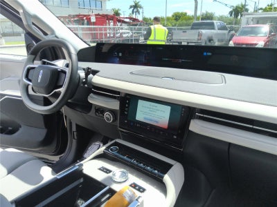 2026 Lincoln Navigator L