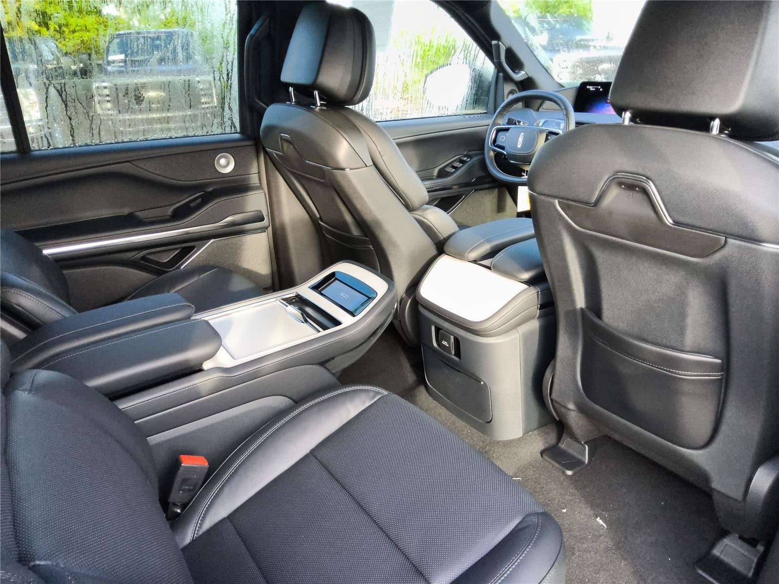 2027 Lincoln Navigator L