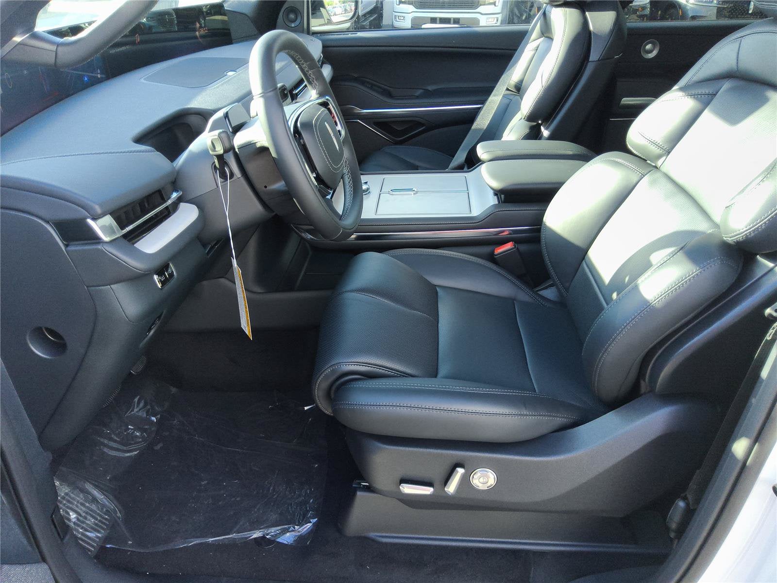 2027 Lincoln Navigator L