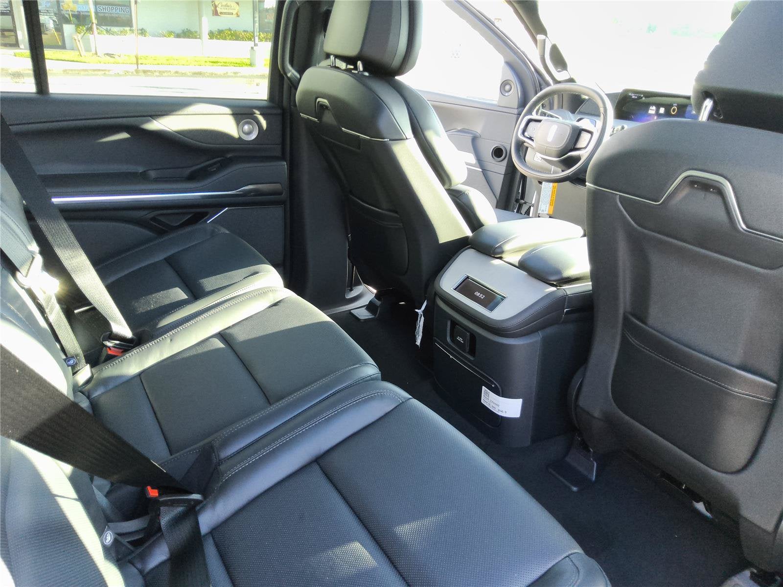 2027 Lincoln Navigator L
