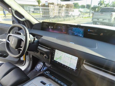 2027 Lincoln Navigator L