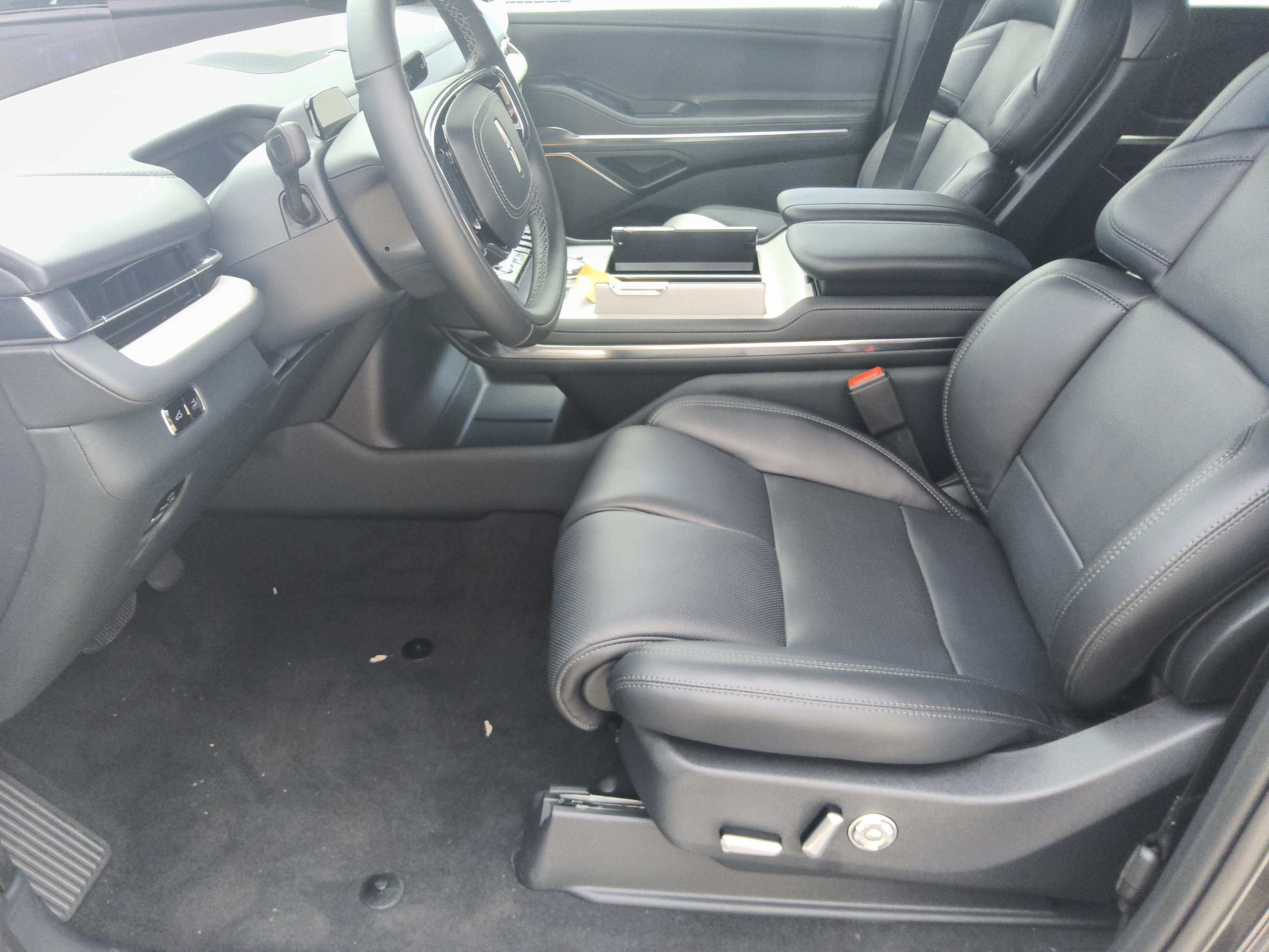 2027 Lincoln Navigator L