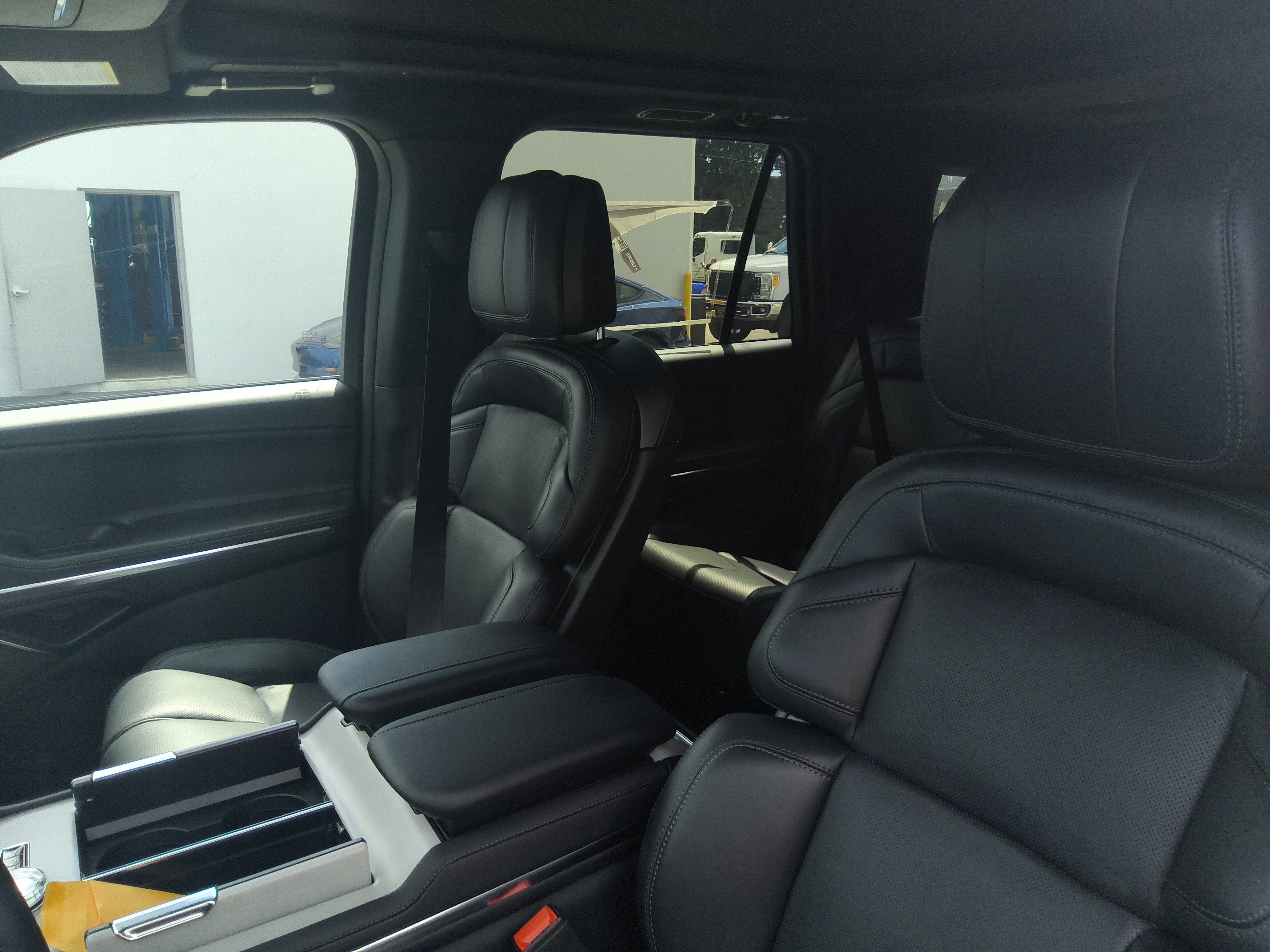 2027 Lincoln Navigator L