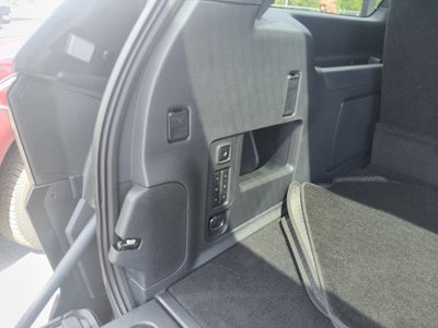 2027 Lincoln Navigator L