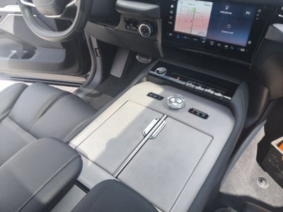 2027 Lincoln Navigator L