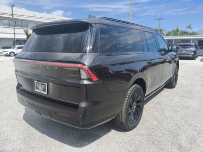 2027 Lincoln Navigator L