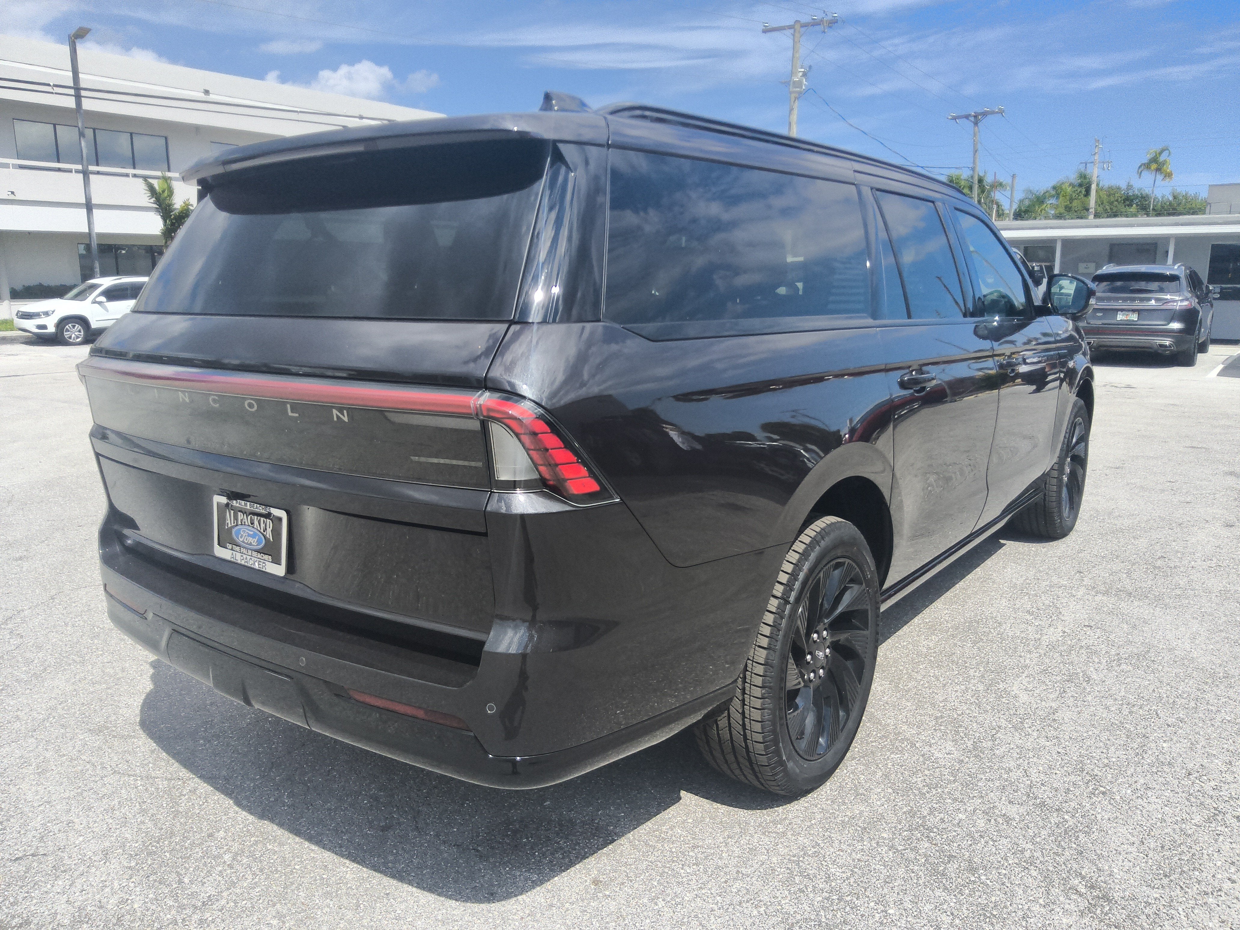 2027 Lincoln Navigator L