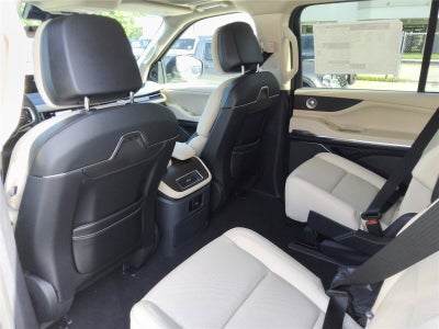 2027 Lincoln Navigator L