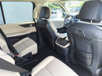 2027 Lincoln Navigator L