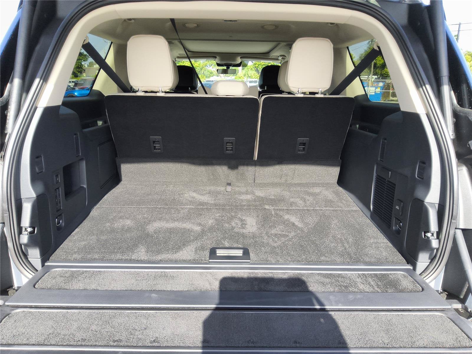 2027 Lincoln Navigator L
