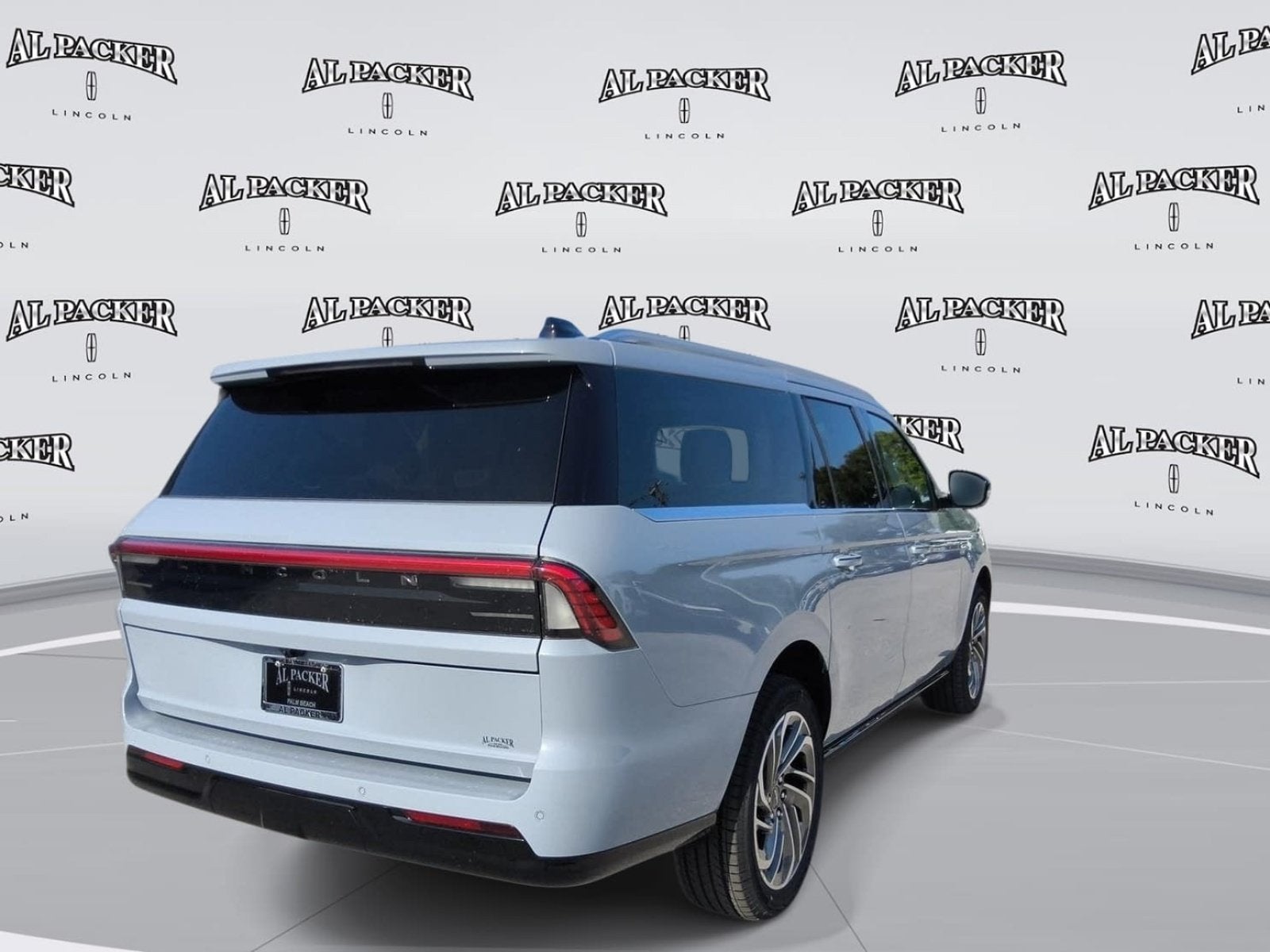 2027 Lincoln Navigator L