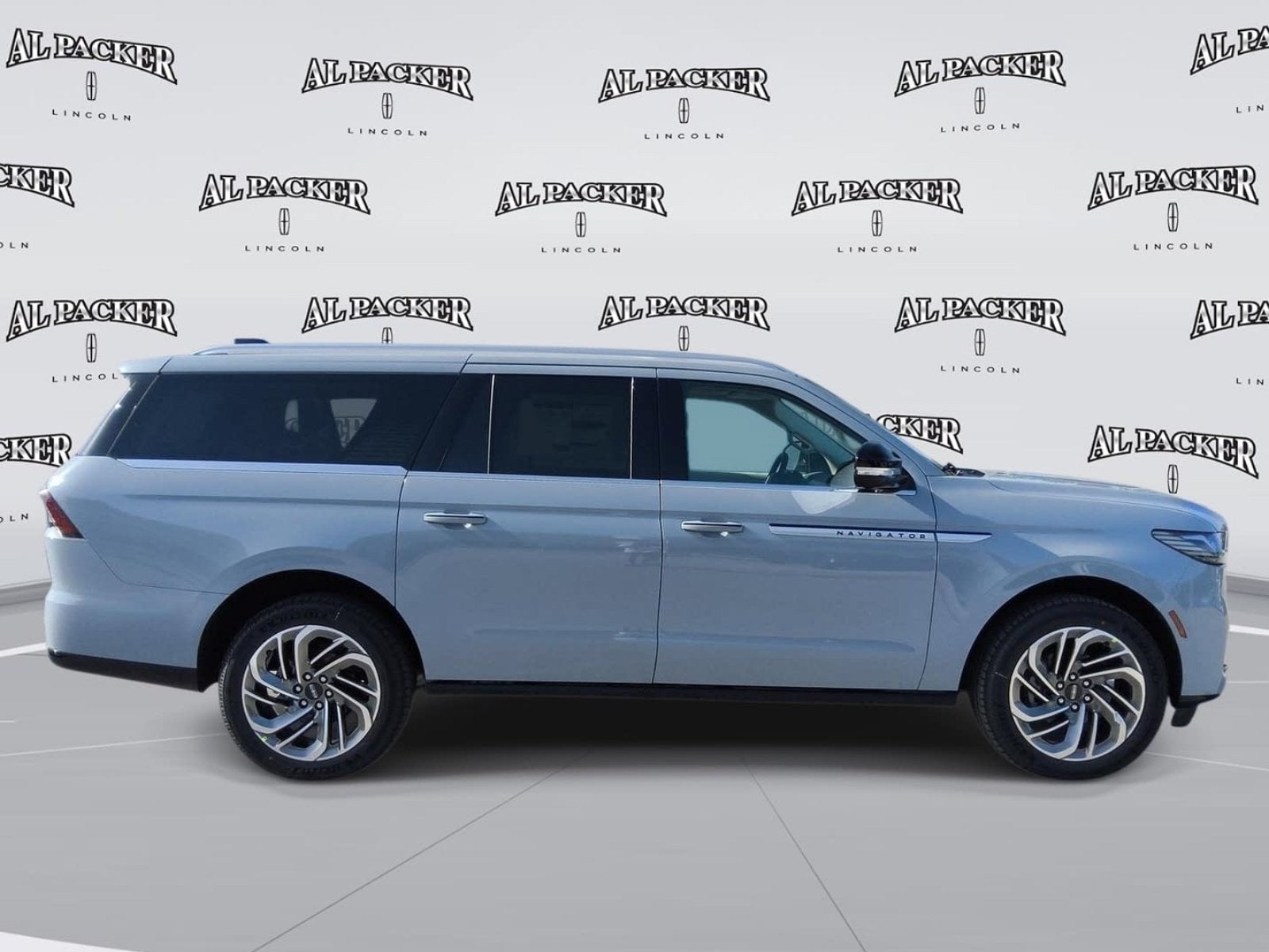 2027 Lincoln Navigator L