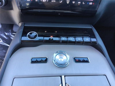 2027 Lincoln Navigator L