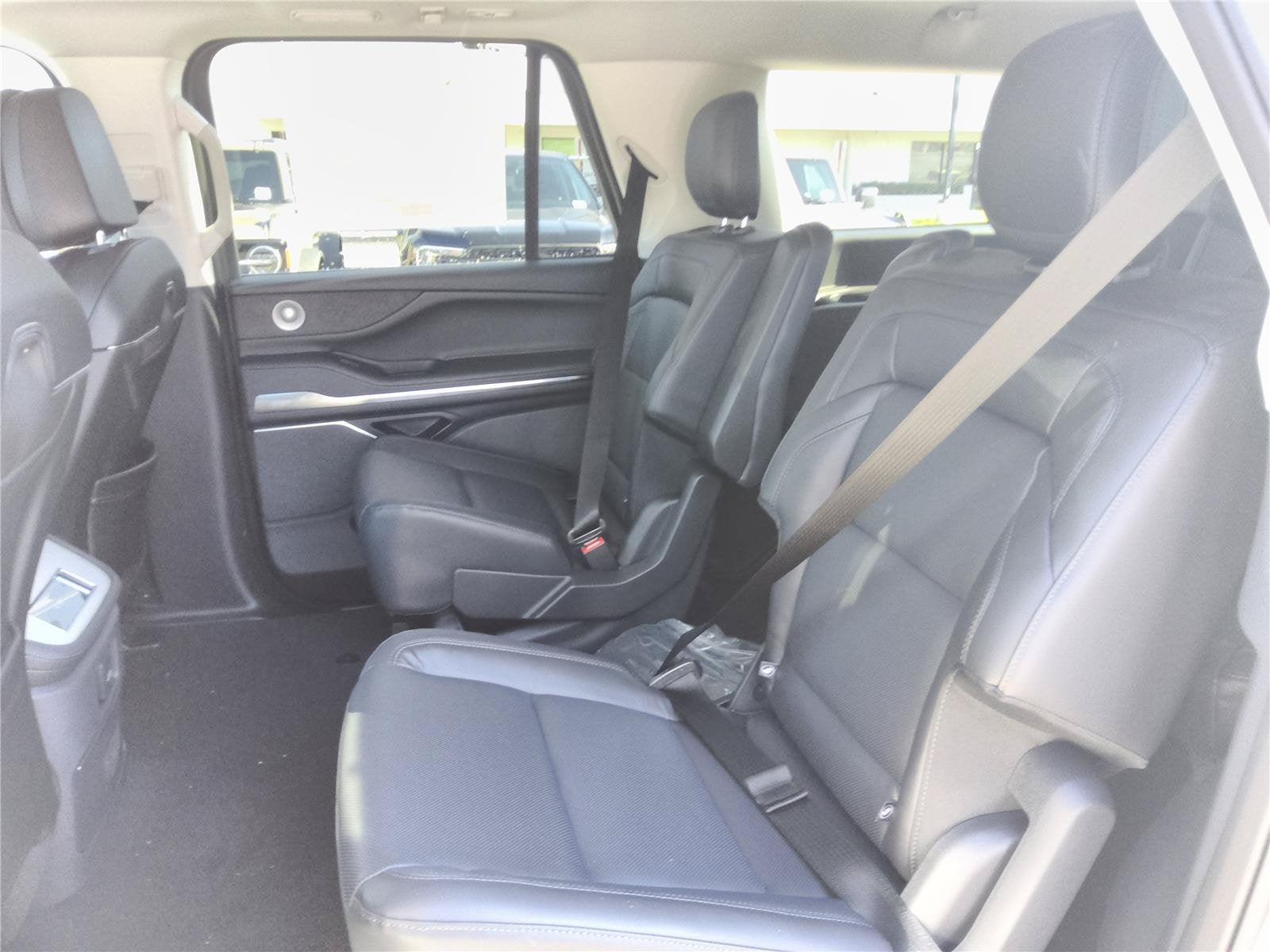 2027 Lincoln Navigator L