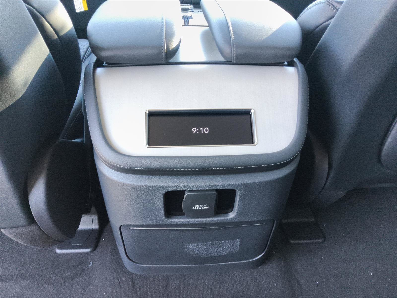 2027 Lincoln Navigator L