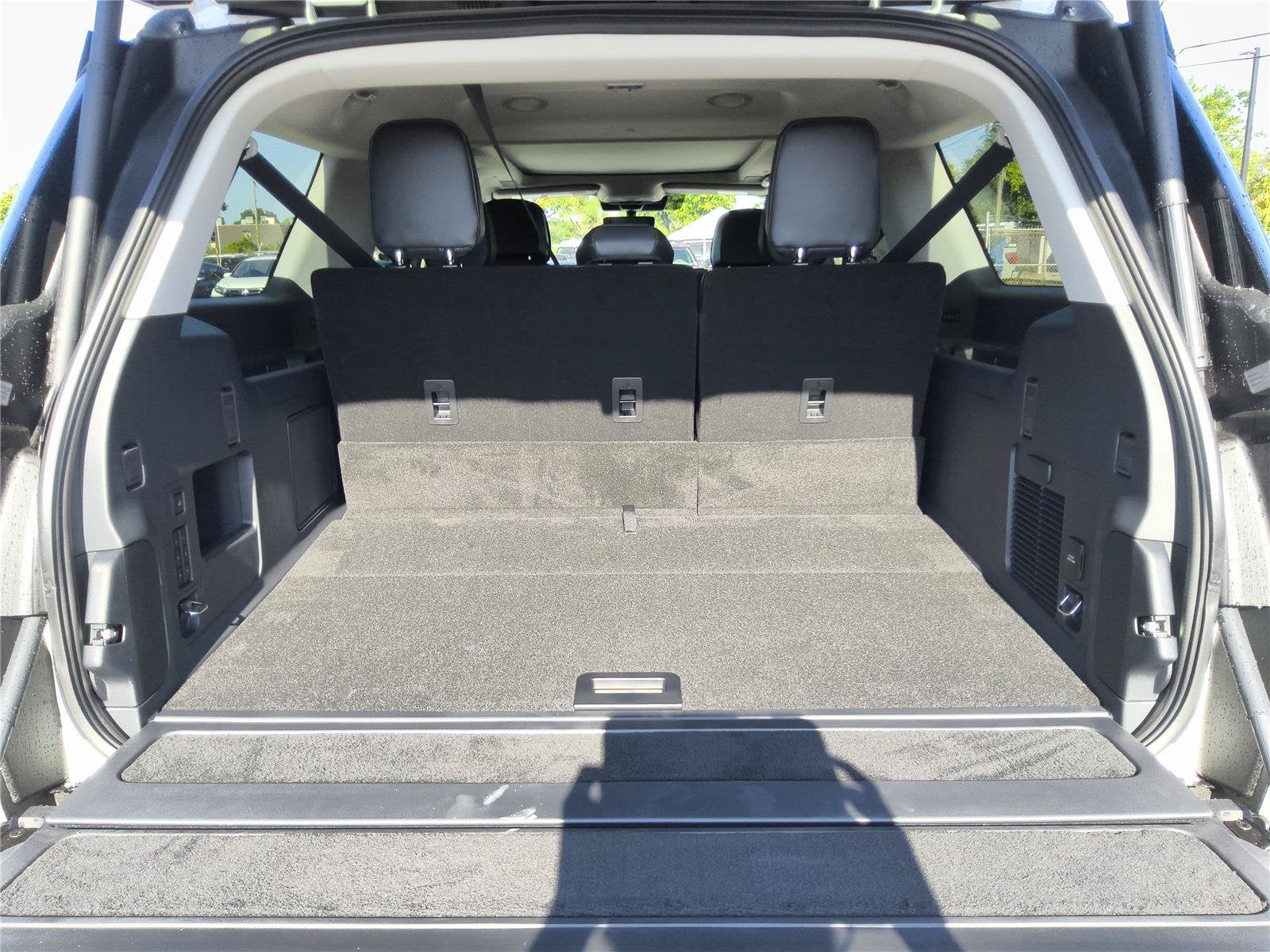 2027 Lincoln Navigator L