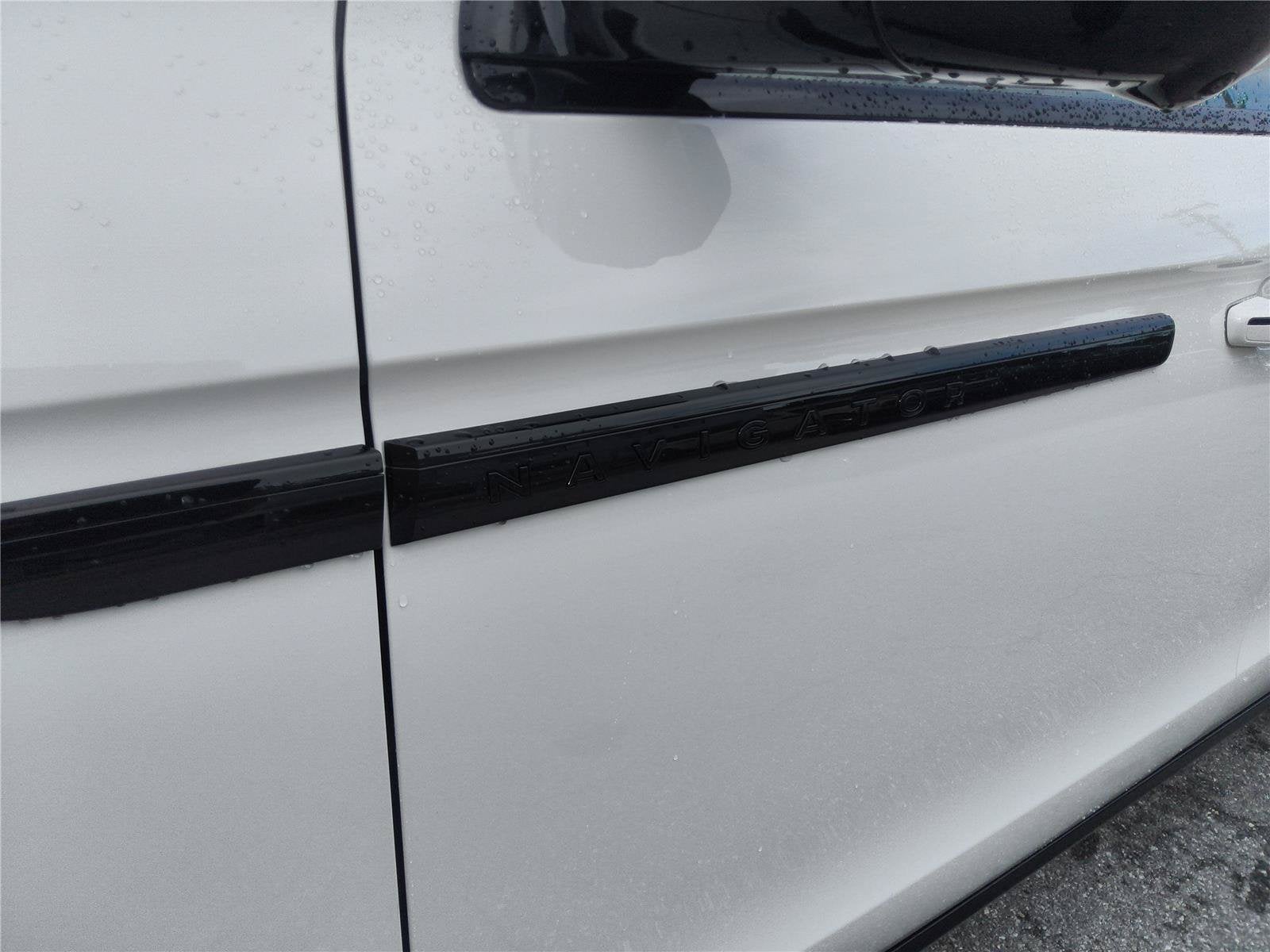 2027 Lincoln Navigator L