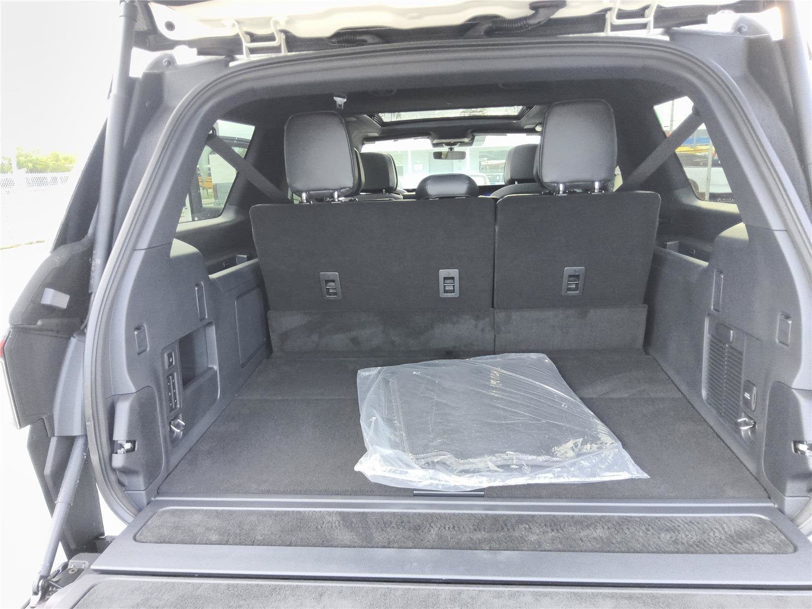 2027 Lincoln Navigator L